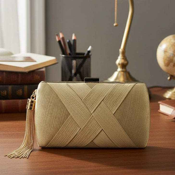 Aurora szatén estélyi táska luxus bojttal esküvőkre és gálákra