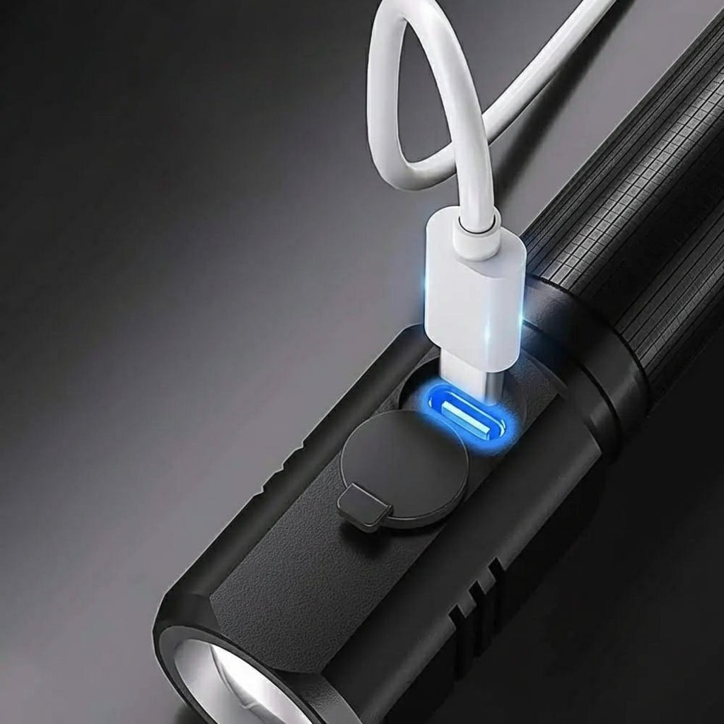 LumenForge Type-C újratölthető LED zseblámpa 100000 lumenes fényerővel kültéri használatra