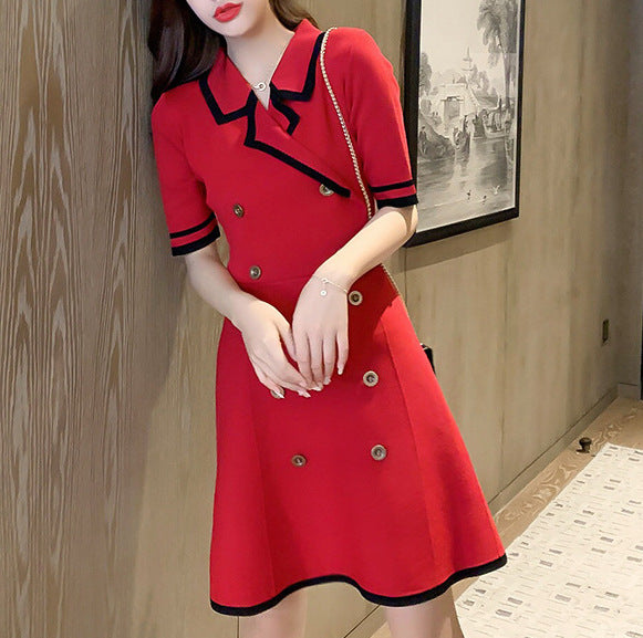Robe Tricotée Courte à Boutonnage